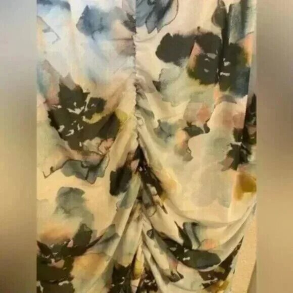 NWT TORRID Stretch Mesh Crew Neck Ruched Top - Picture 7 of 9